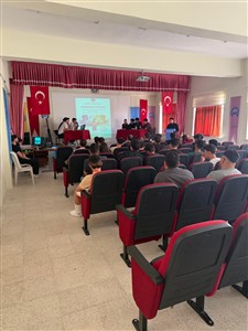 Ortaköy MYO’da 2 Yıllık Teknik Eğitim mi, 4 Yıllık Üniversite Eğitimi mi Daha Avantajlı Konulu Münazara Etkinliği Düzenlendi
