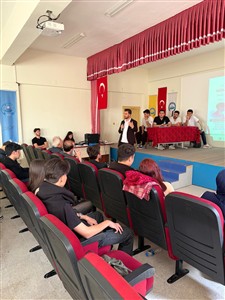 Ortaköy MYO’da 2 Yıllık Teknik Eğitim mi, 4 Yıllık Üniversite Eğitimi mi Daha Avantajlı Konulu Münazara Etkinliği Düzenlendi