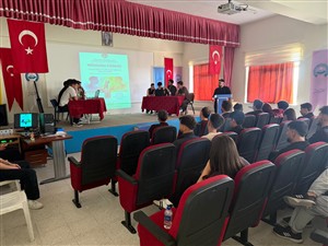 Ortaköy MYO’da 2 Yıllık Teknik Eğitim mi, 4 Yıllık Üniversite Eğitimi mi Daha Avantajlı Konulu Münazara Etkinliği Düzenlendi